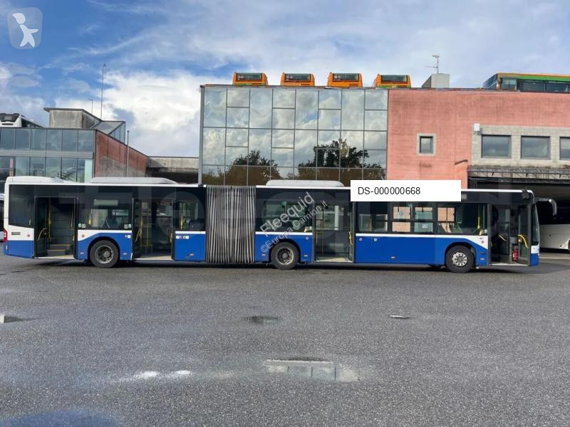Autóbusz Mercedes Conecto