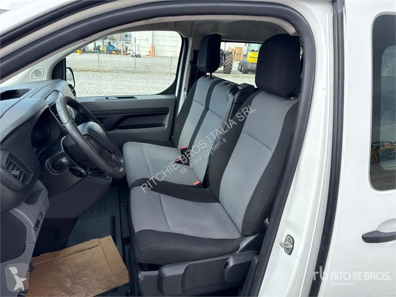 Veículo utilitário Peugeot 1.6 BlueHDI Premium...