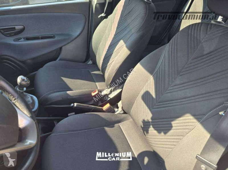 Véhicule utilitaire  LANCIA YPSILON GOLD HYBRID...