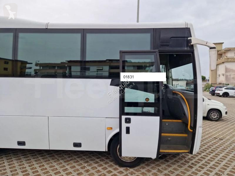 Isuzu Novo bus