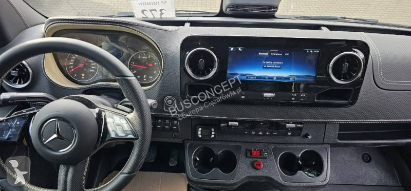 Autobus Mercedes 519 cdi  19+1+1 on stock
