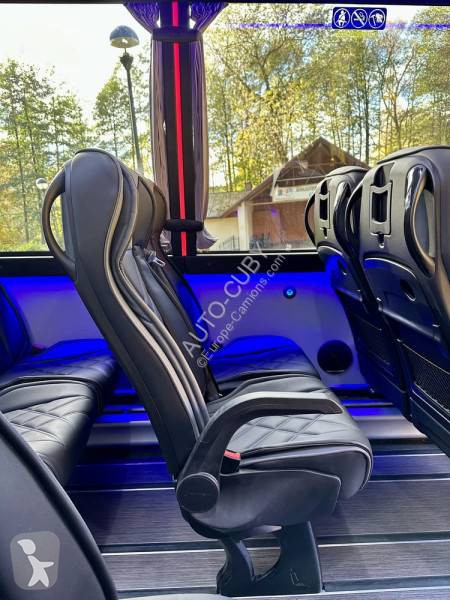 Furgoneta Iveco Cuby C70, 7.9m 27+1+1+ acenseur