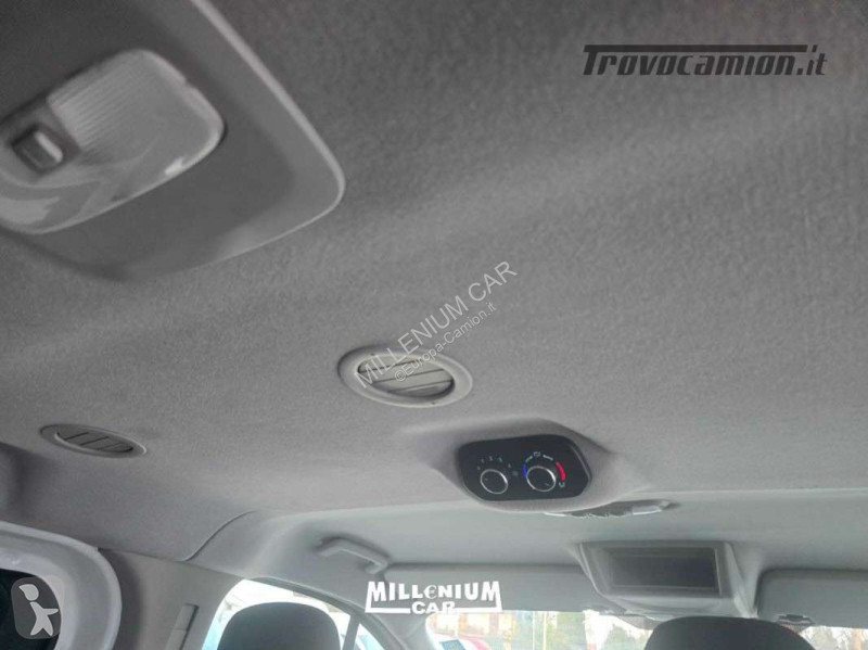 Véhicule utilitaire Ford FORD CUSTOM 9 POSTI 2019