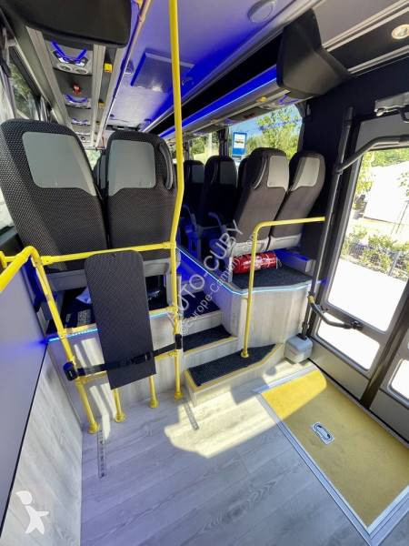 Autobuz Iveco Cuby 24+19+Rampe d'accès handicapé