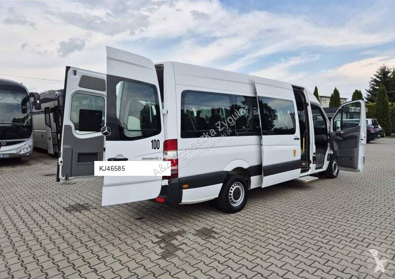 Autobuz Mercedes