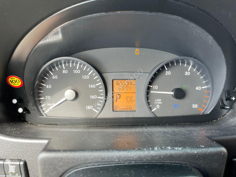 Veicolo commerciale Mercedes 516 CDI 19 +1...