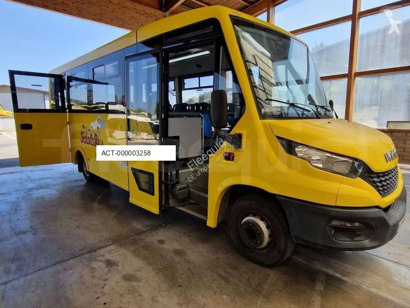 باص Iveco Indcar
