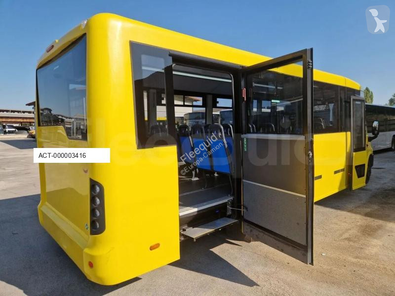 Autobussen Iveco Indcar