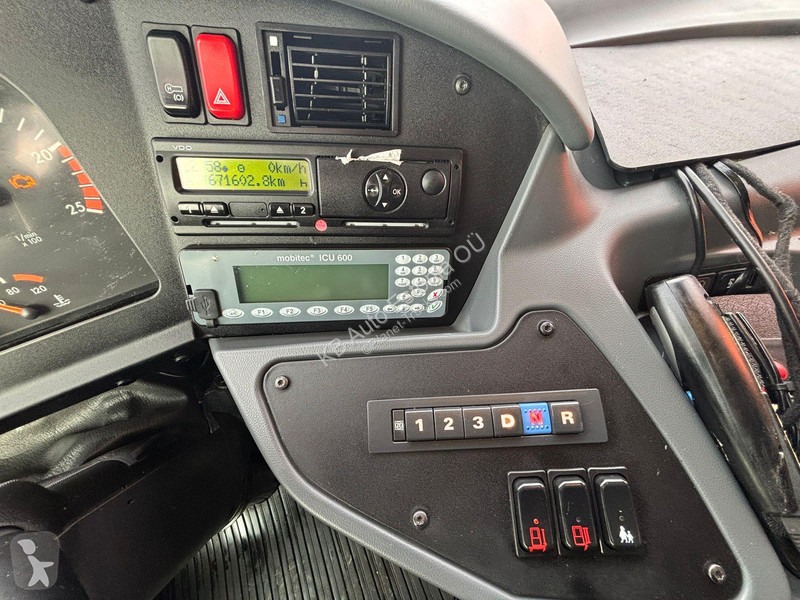 باص Mercedes M 4x2 49 SEATS / AC / WC /...