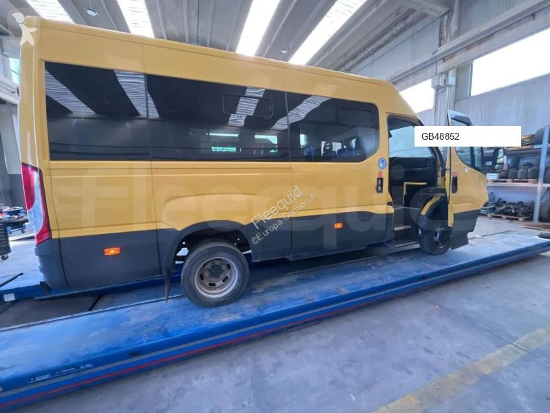 حافلة Iveco Daily
