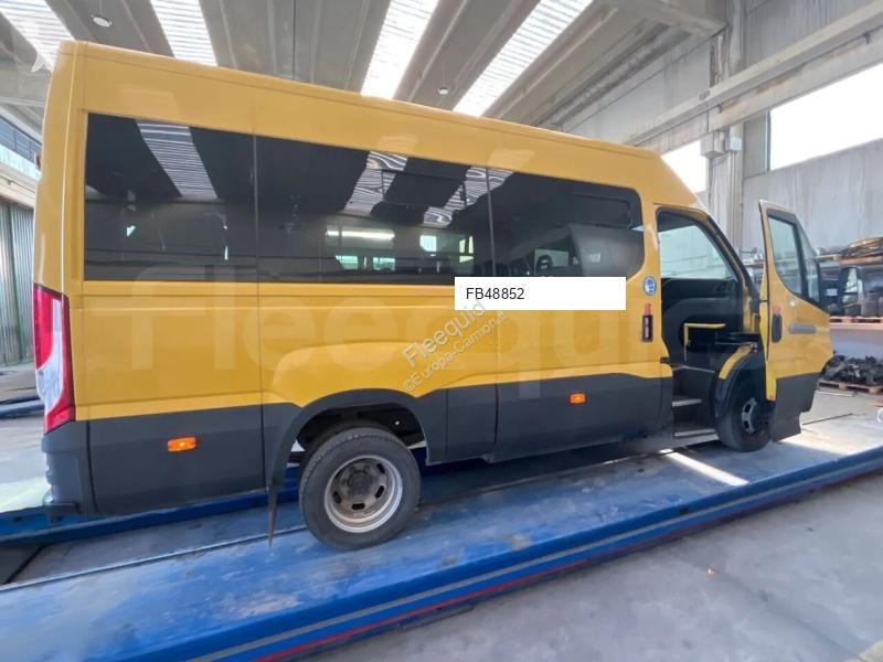 Междуградски автобус Iveco Daily
