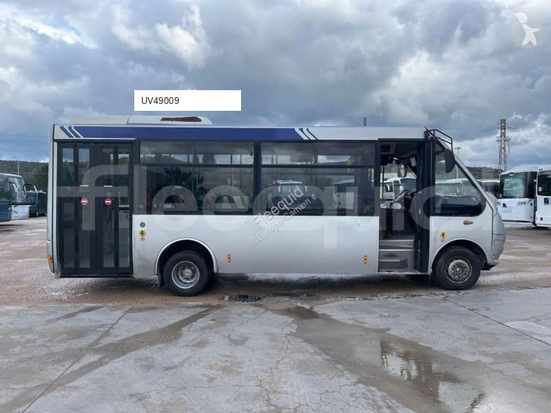 باص Iveco Cacciamali
