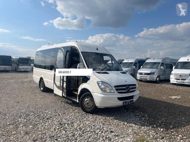 باص Mercedes