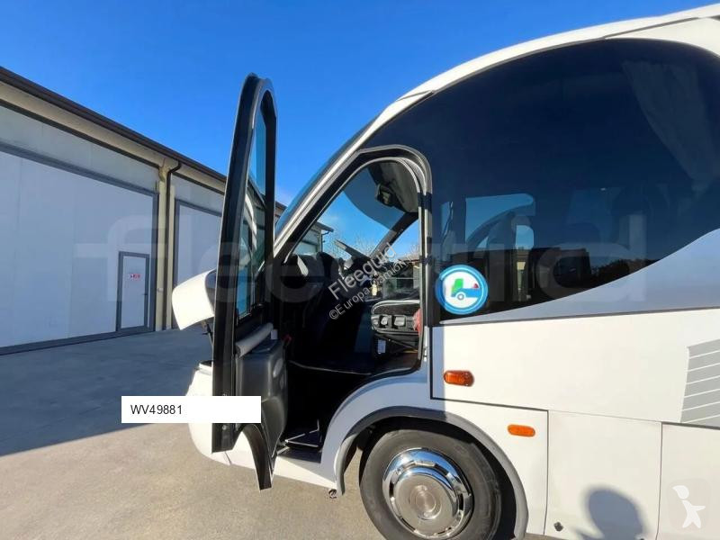 باص Iveco