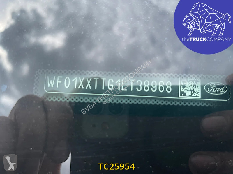 باص Ford 2.0 TDCI - 9 SEATS - AUTOMATIC - EURO6D