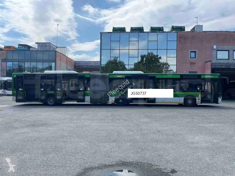 Autobuz Mercedes