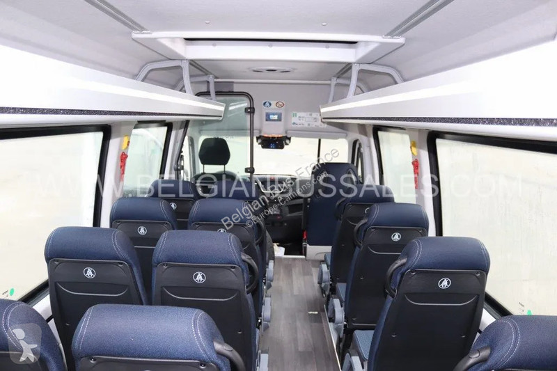Véhicule utilitaire Iveco / 7.6m / Automatic /...
