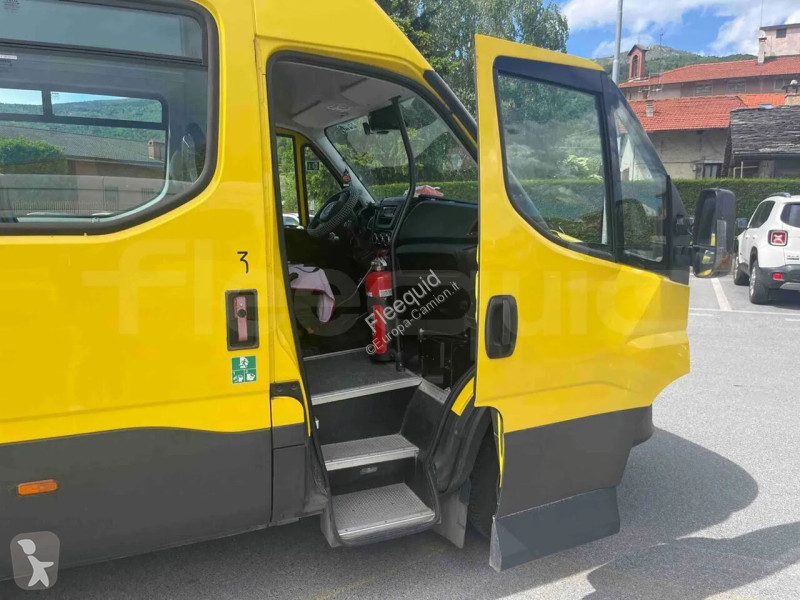 باص Iveco