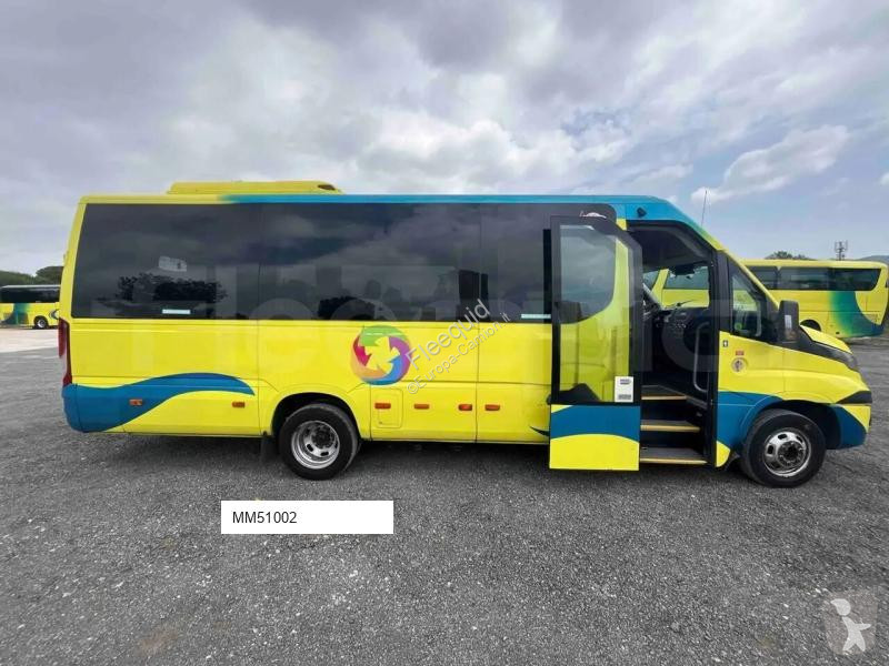 باص Iveco Ferqui