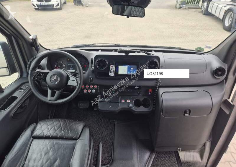 باص Mercedes SPRINTER 519