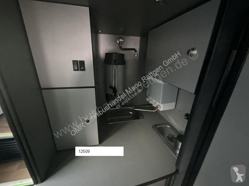 باص Neoplan Skyliner L