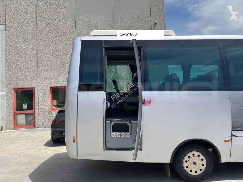 باص Iveco Unvi Compa