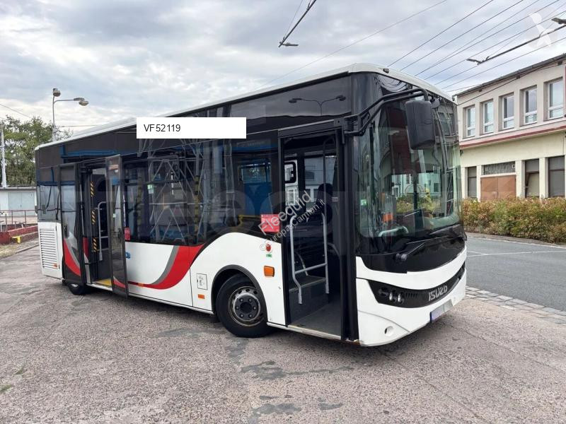 Autobussen Isuzu Novo