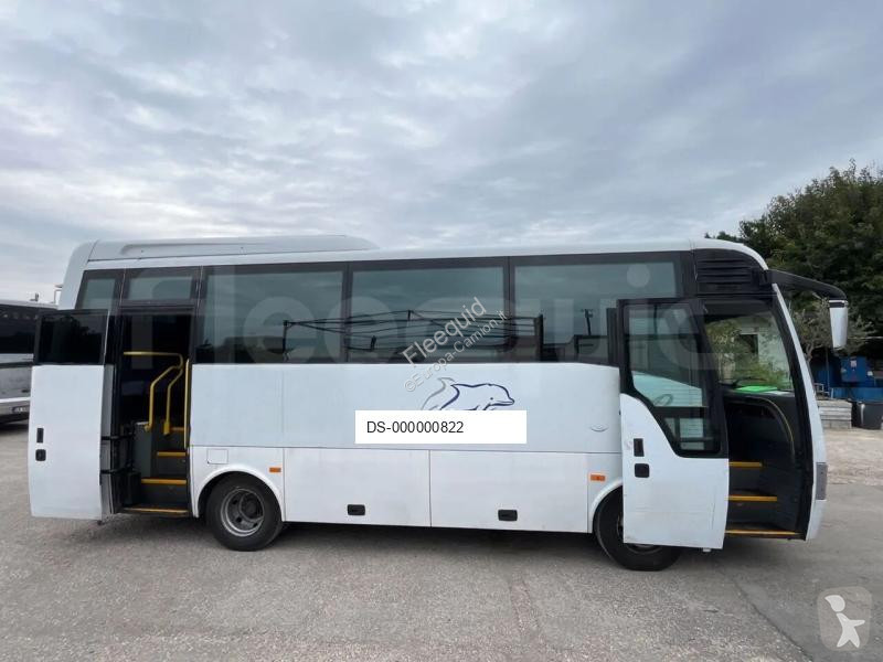 Ônibus transporte Isuzu Turquoise