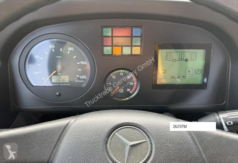 Autobuz Mercedes
