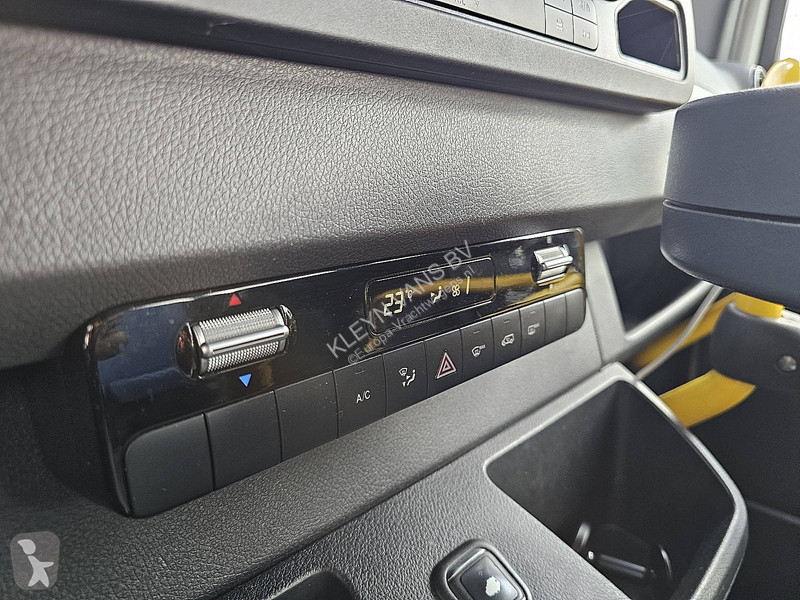 Véhicule utilitaire Mercedes 314 9 persoons LED...