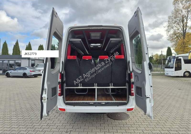 Véhicule utilitaire Mercedes SPRINTER 516 TRANSFER