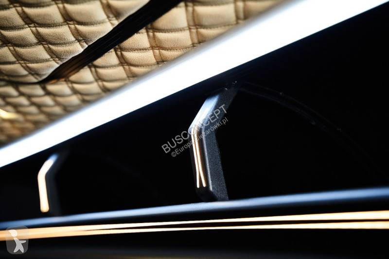 باص Mercedes 519 cdi  19+1+1 on stock