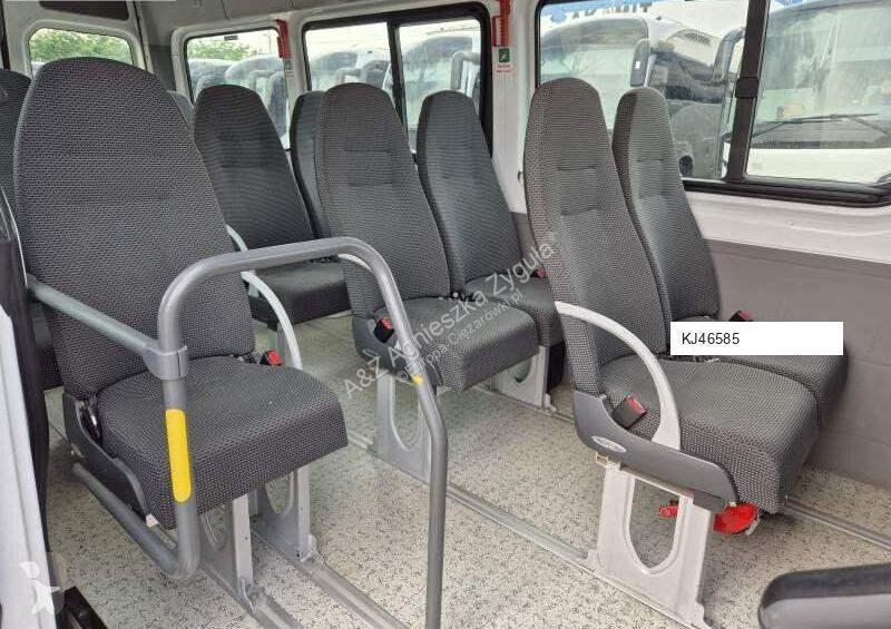Autobuz Mercedes