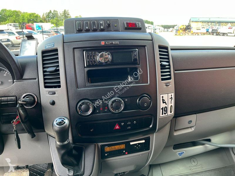 Veicolo commerciale Mercedes 516 CDI 19 +1...