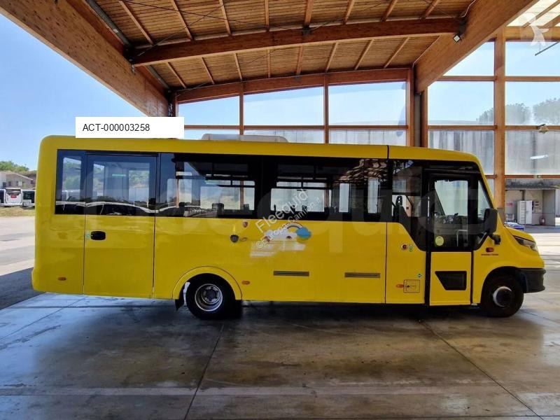 باص Iveco Indcar