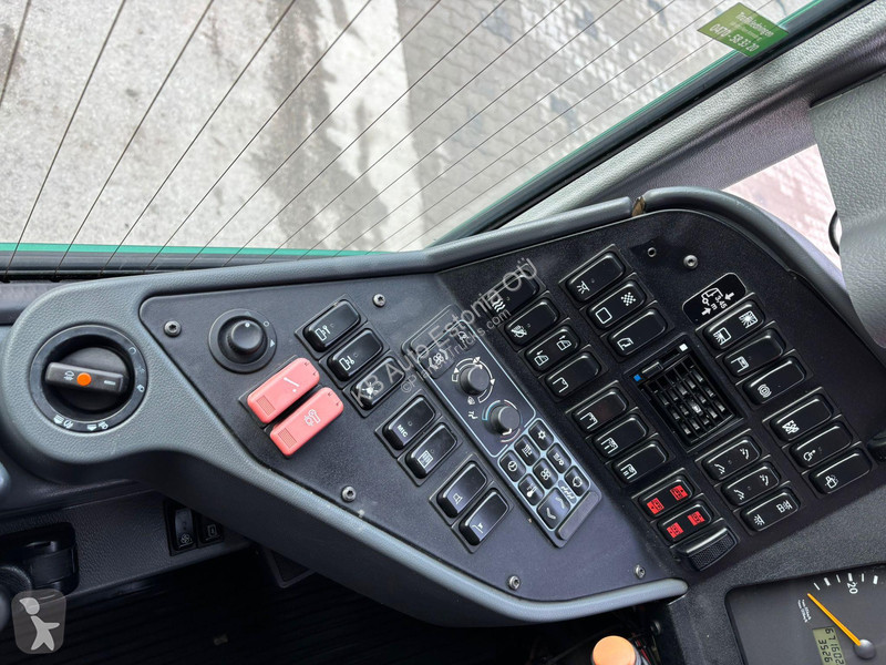 باص Mercedes M 4x2 49 SEATS / AC / WC /...