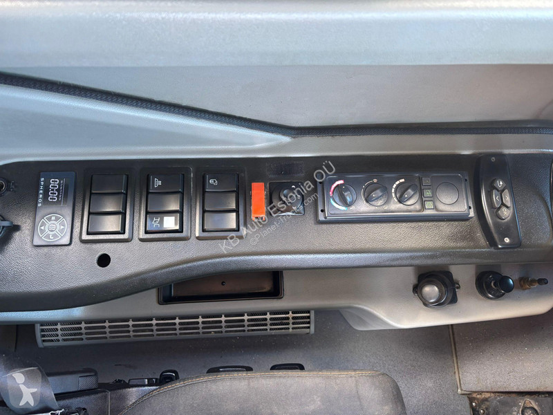 Градски автобус Volvo B5LH HYBRID 4x2 33 SEATS...