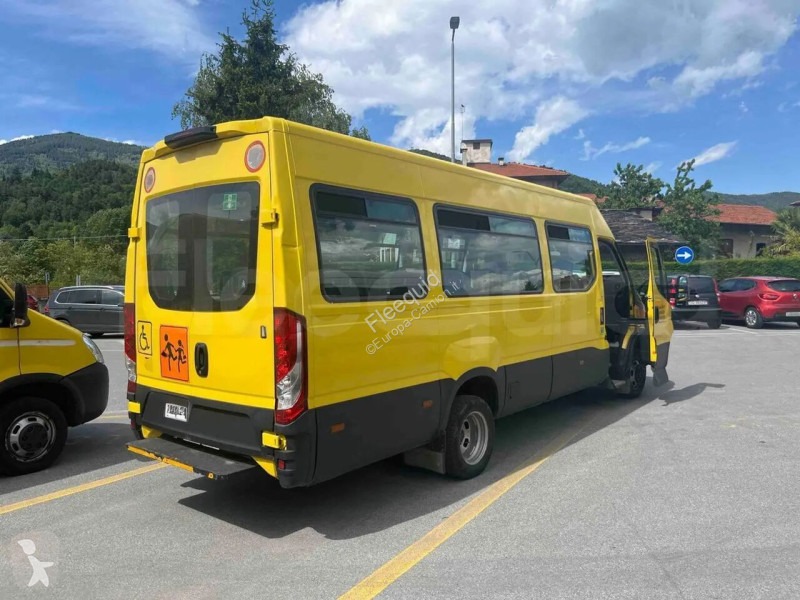 باص Iveco