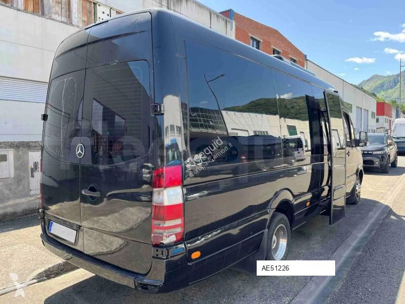 باص Mercedes