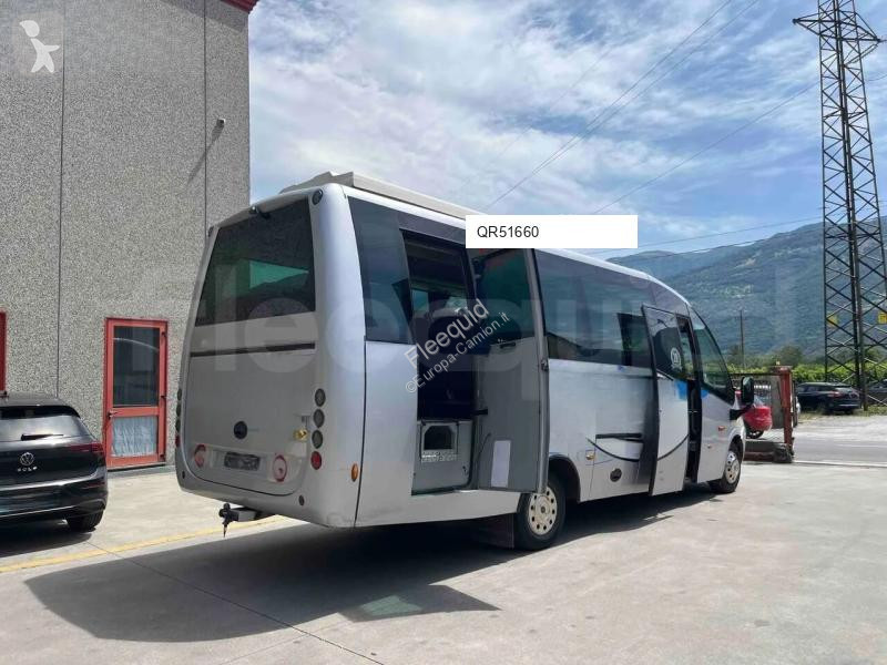 باص Iveco Unvi Compa