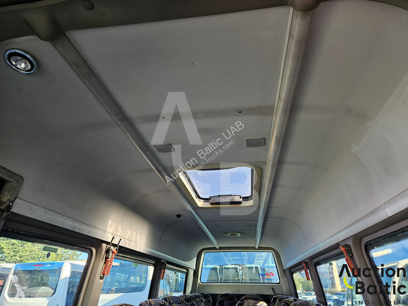 Autobuz Mercedes