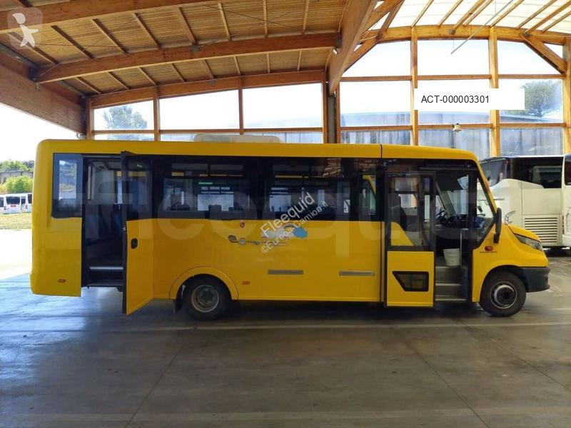 باص Iveco Indcar