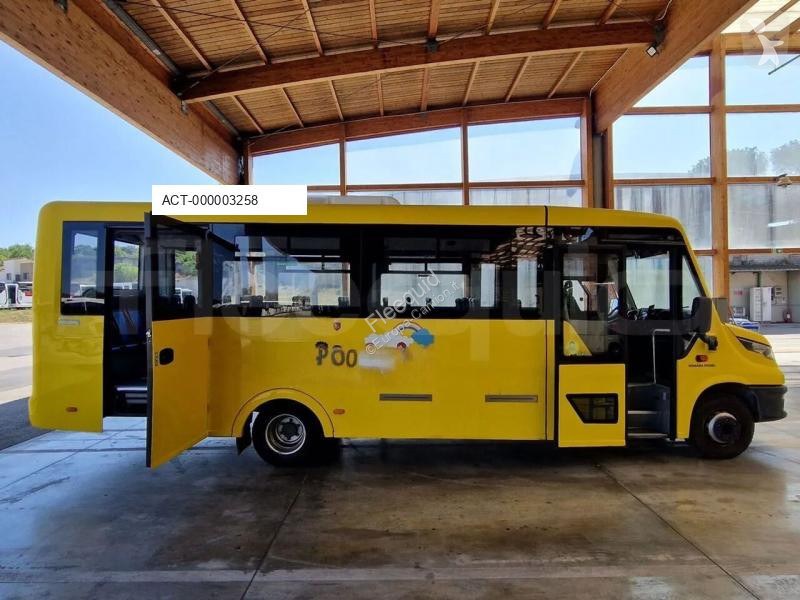 باص Iveco Indcar