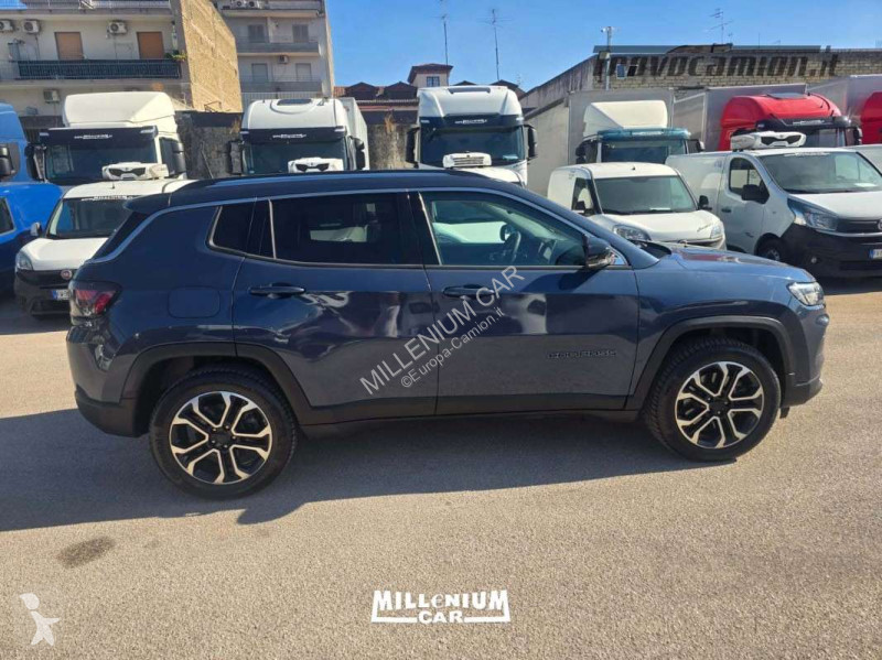 Autobus  COMPASS 2021 LIMITED 4XE FULL