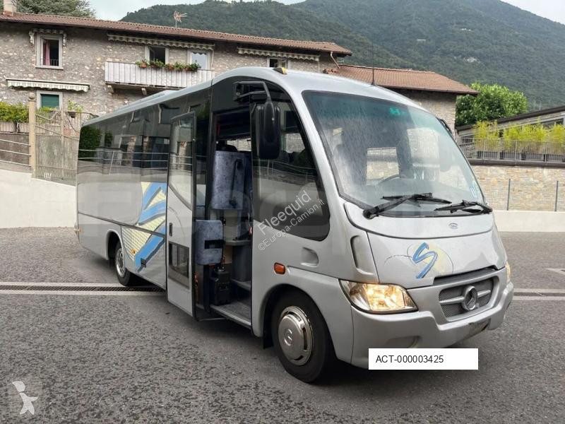 Autobuz Mercedes MB 818 S