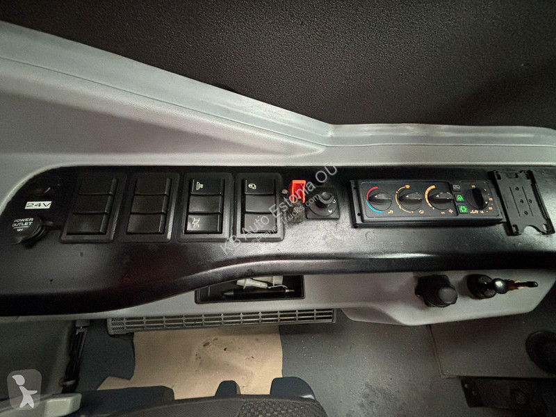 باص Volvo B8RLE 4x2 45 SEATS / AC / AUXILIARY...