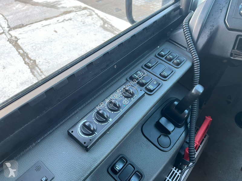 Градски автобус Scania K 320 Citywide E 4x2 40...