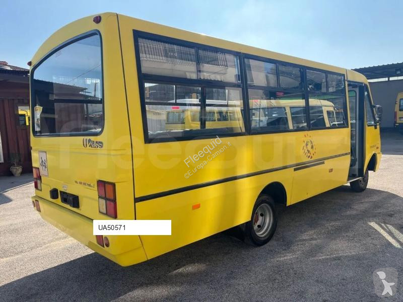 باص Iveco Cacciamali