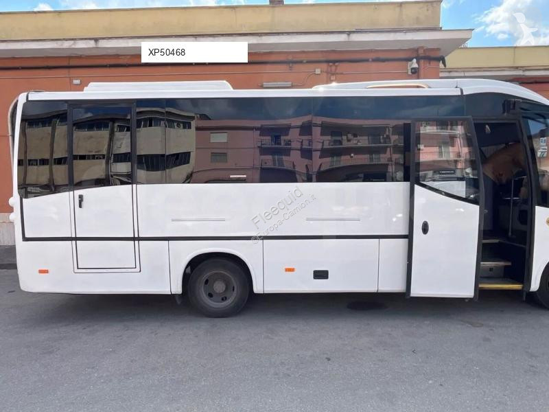 Autobús Mercedes 818