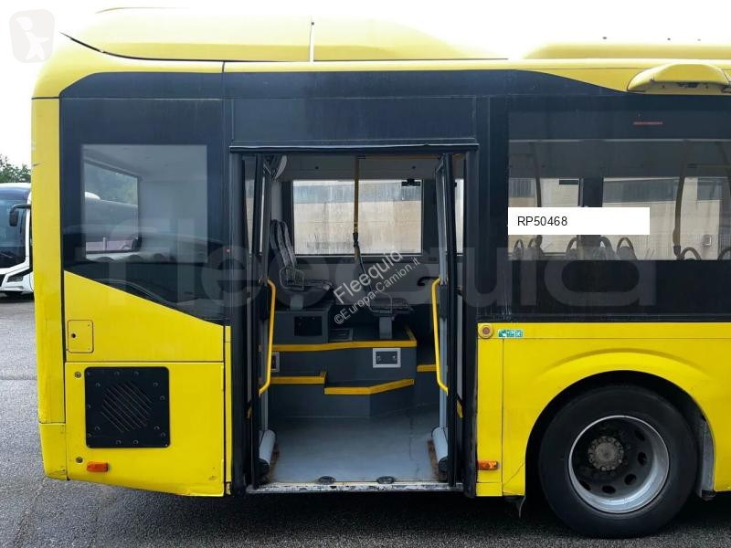 باص Volvo 7900